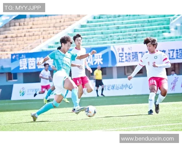 足球明星齐聚万州点燃激情盛宴共同见证足球魅力与城市风采交融